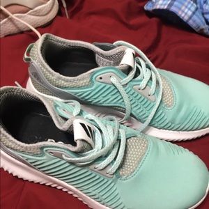 women’s 7 teal adidas bounce